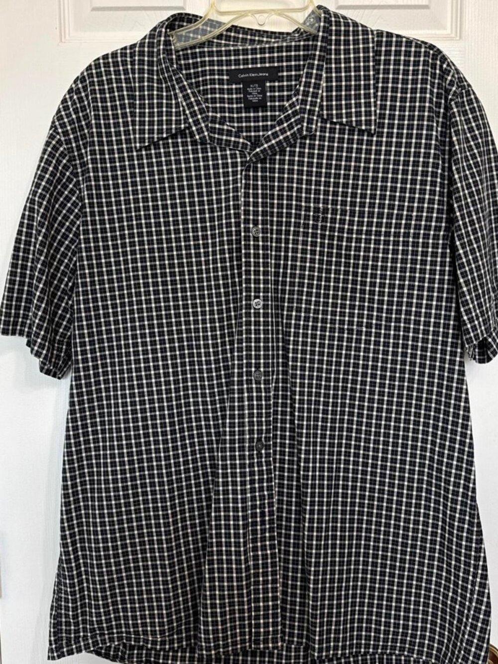 Calvin Klein men’s XL black and white plaid button up shirt #plaid #menswear